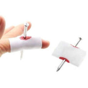["ابزار شوخی دنیای سرگرمی های کمیاب طرح میخ در انگشت مدل DSK1830"]