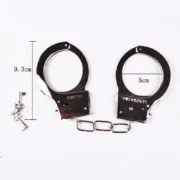 دستبند پلیس فلزی اسباب بازی – با حس واقعی مأموریت - تصویر 3