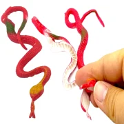 ابزار شوخی مار افعی دو عددی با طراحی واقعی - تصویر 4
